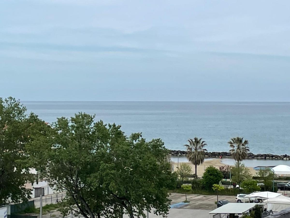 شقة Il Sogno Del Mare Montesilvano Marina المظهر الخارجي الصورة